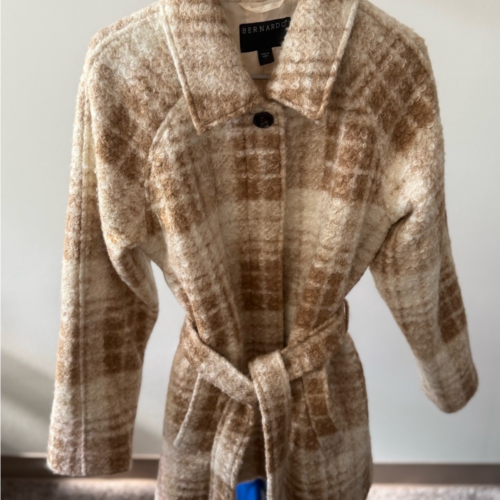 Bernardo Cream Outerwear